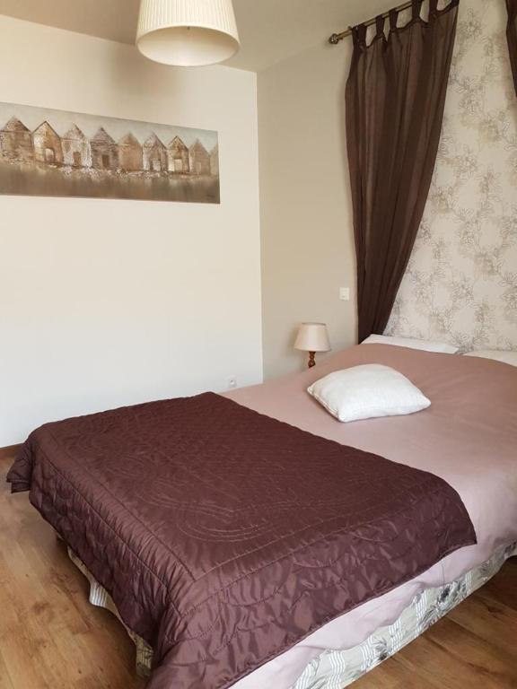 Le Domaine De Bellevue Bed & Breakfast Tanzac Екстериор снимка