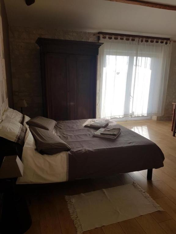 Le Domaine De Bellevue Bed & Breakfast Tanzac Екстериор снимка