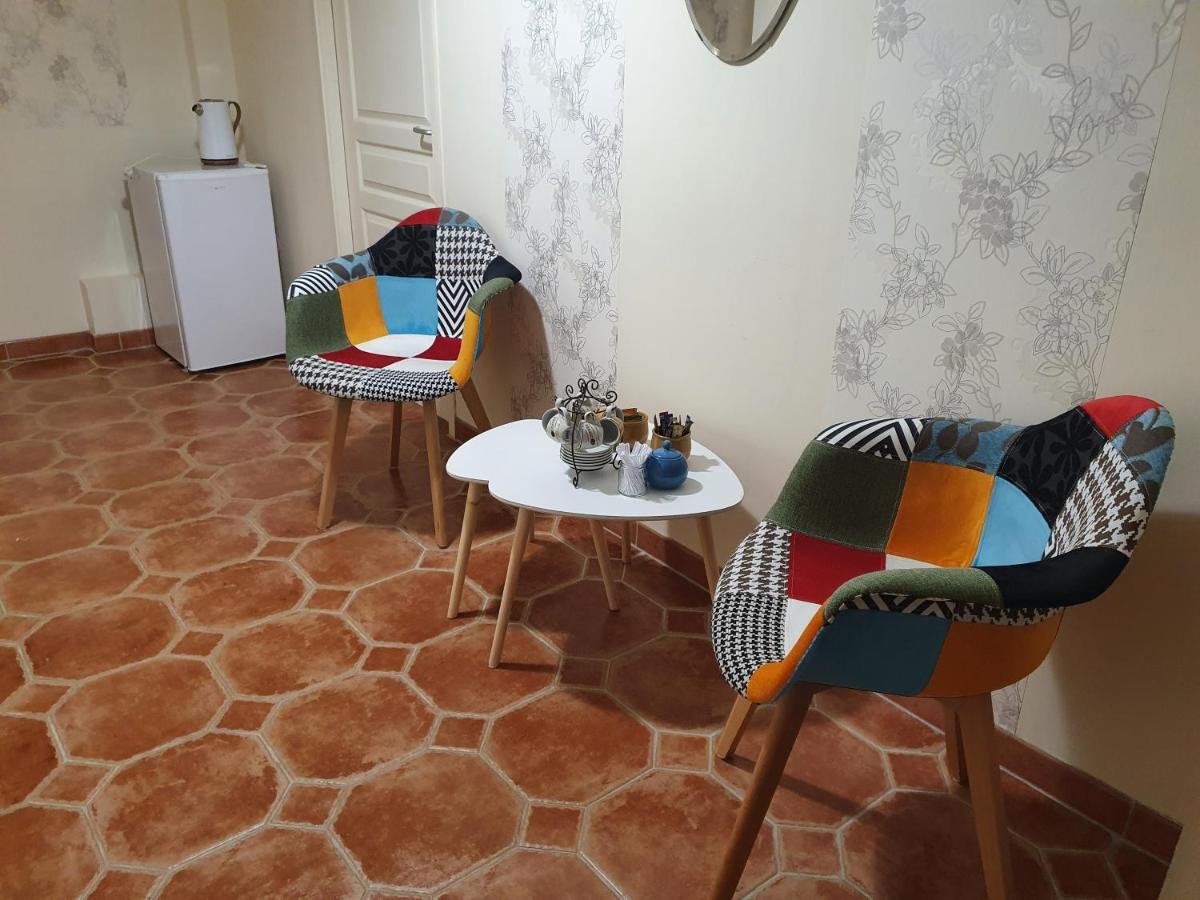 Le Domaine De Bellevue Bed & Breakfast Tanzac Екстериор снимка